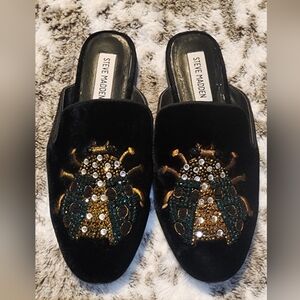 Steve Madden Hugh Motif Beetle Slip On Mules